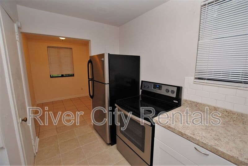 Jacksonville House: 2729 Oak Street