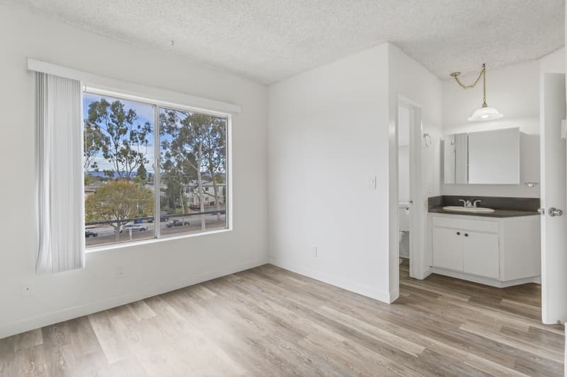 Los Angeles Condo: 12500 Culver Boulevard - 314