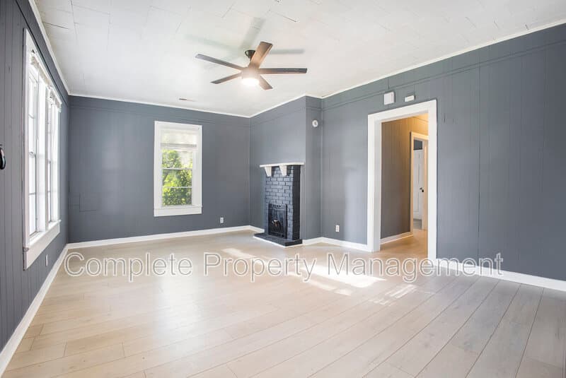 Bessemer House: 5906 5th Street South
