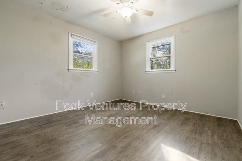Spartanburg House: 135 Westover Dr