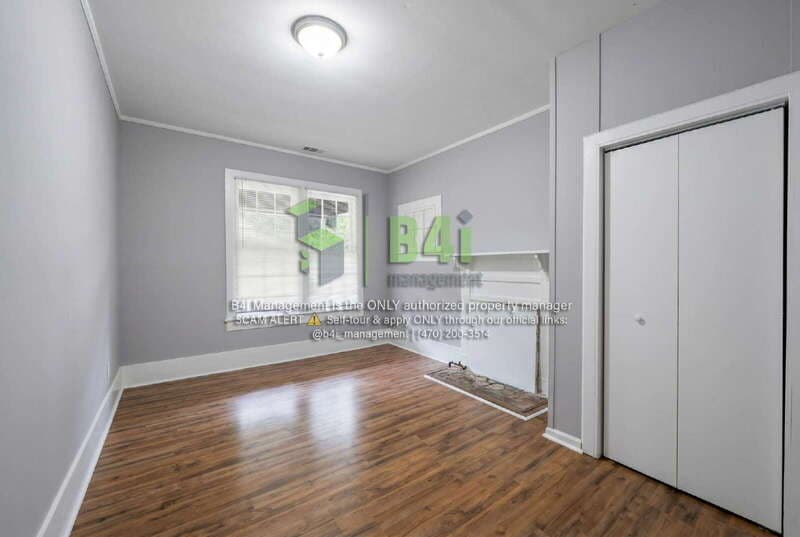 Milledgeville House: 1645 Vinson Hwy