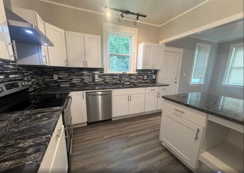 Richmond House: 3106 Carolina Ave