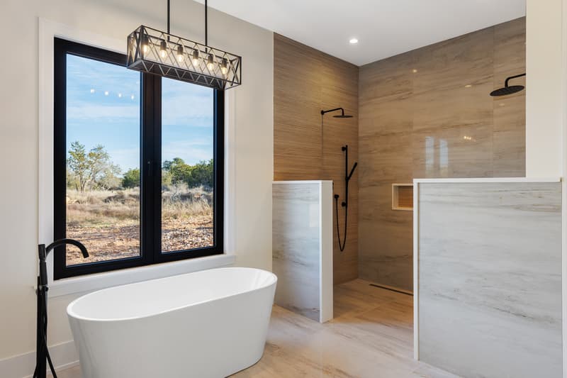 Round Mountain House: 6425 Ranch Road 962 West