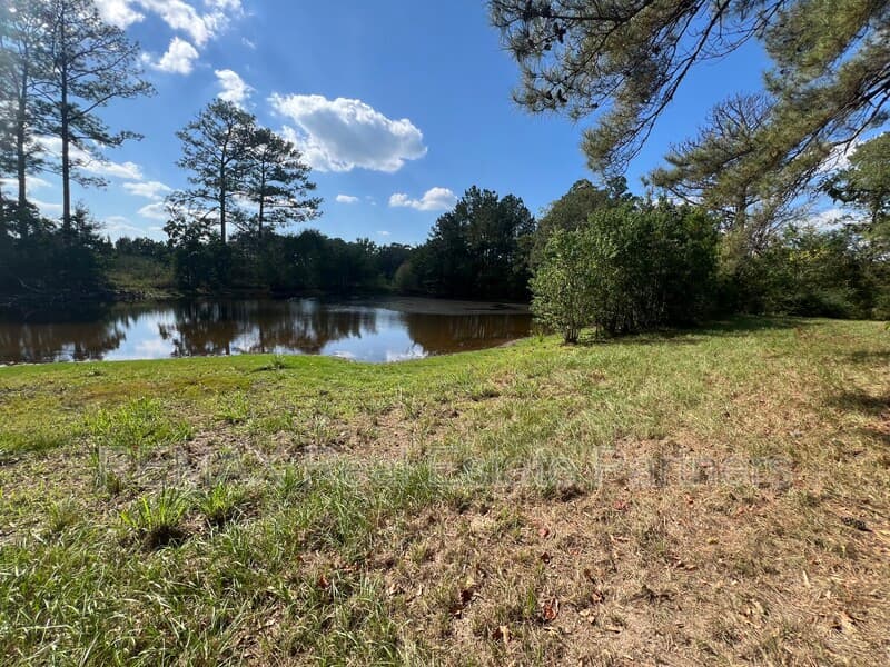 Hattiesburg House: 2997 Highway 589