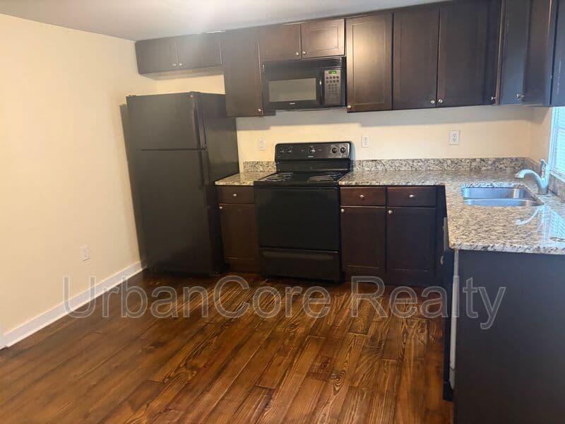 Richmond Condo: 627 N 27th St