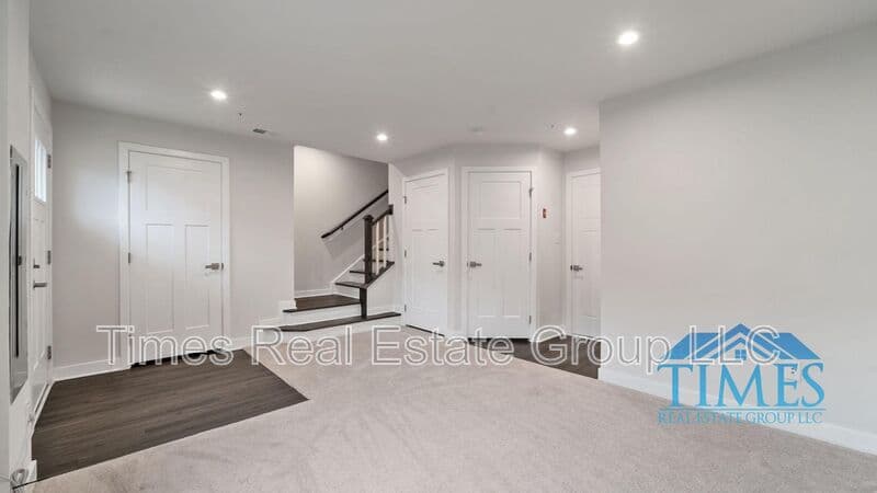 Downingtown House: 416 Paperbark Square