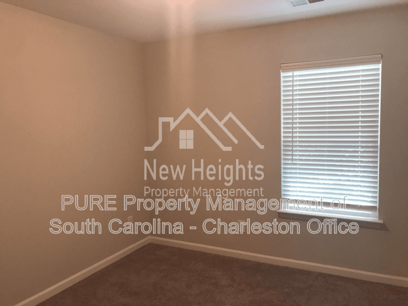 Goose Creek House: 160 Buchanan Cir