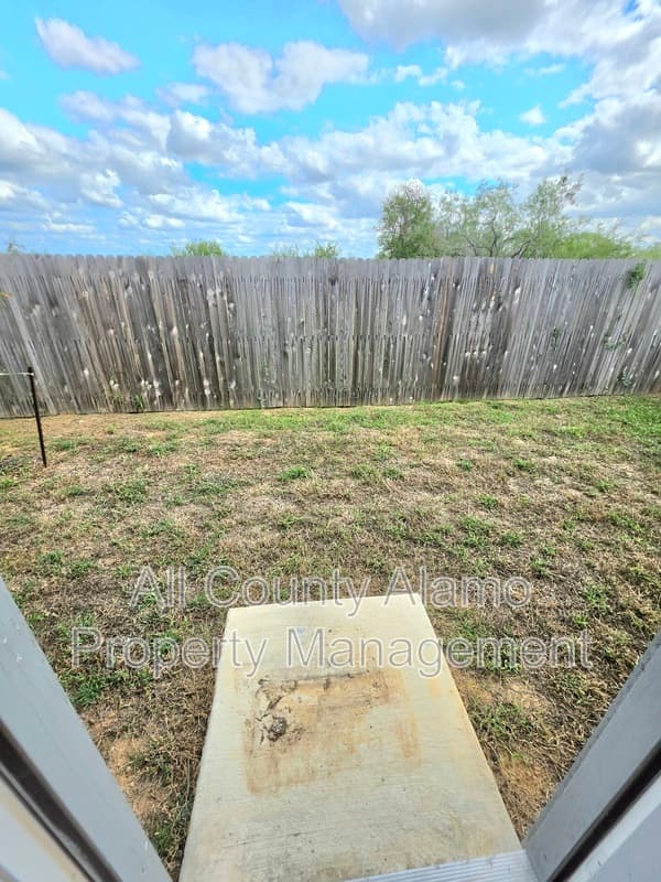 San Antonio House: 20444 Fire Stone