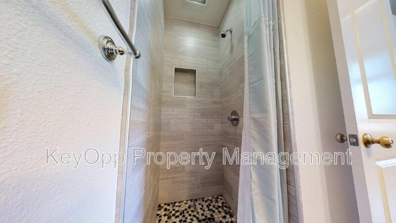 San Francisco Condo: 2332 Taraval Street