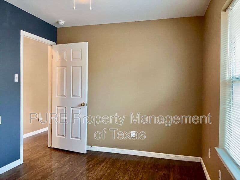 Austin Condo: 8605 Talyne Chaise Circle