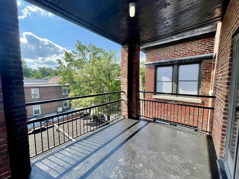 St Louis Condo: 6332 North Rosebury Avenue 1W
