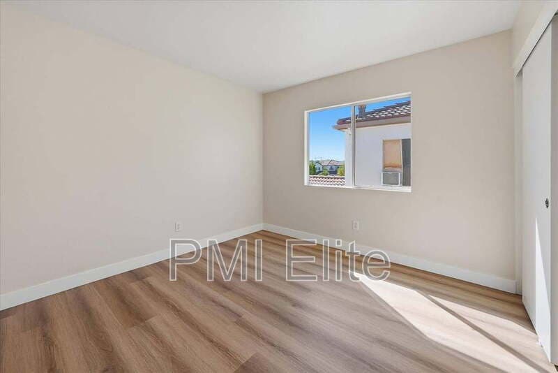 Castaic House: 32029 Cypress Way