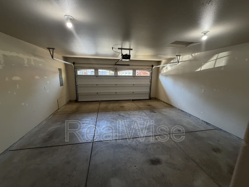Grants Pass House: 1575 SW Yucca Dr
