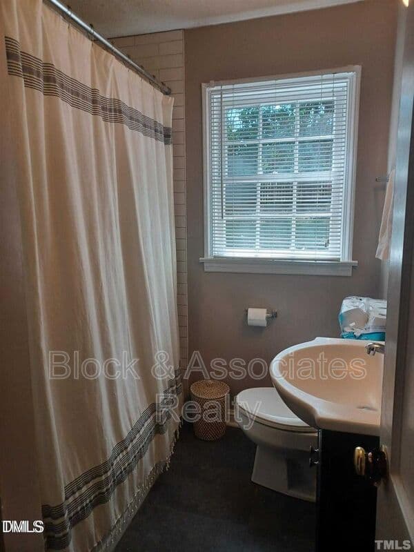 Raleigh House: 706 Van Buren Rd