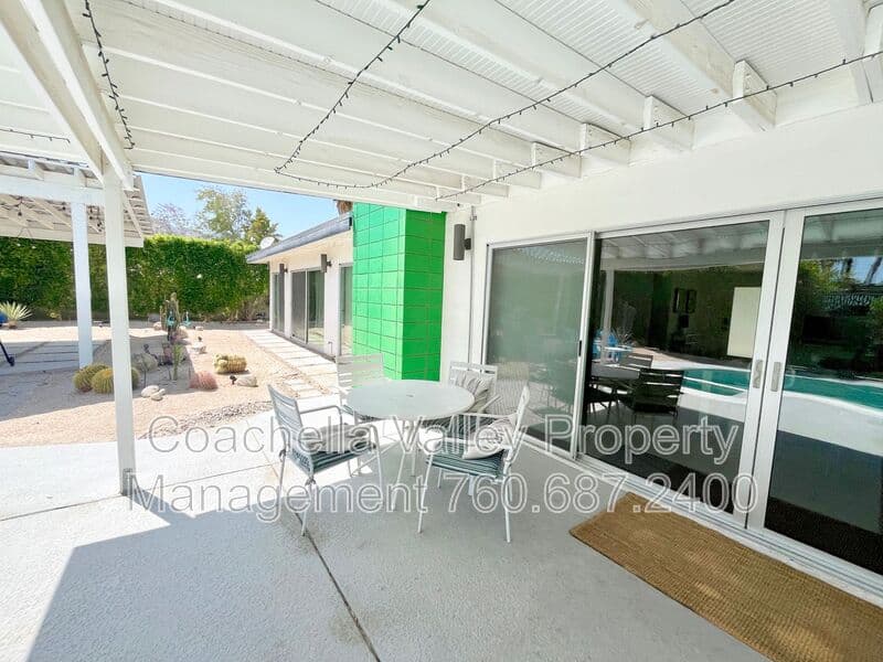 Palm Springs House: 2719 E Ventura Road