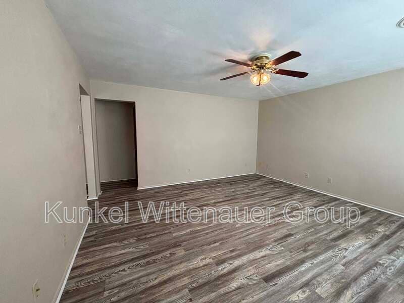 Belleville House: 1211 East C Street