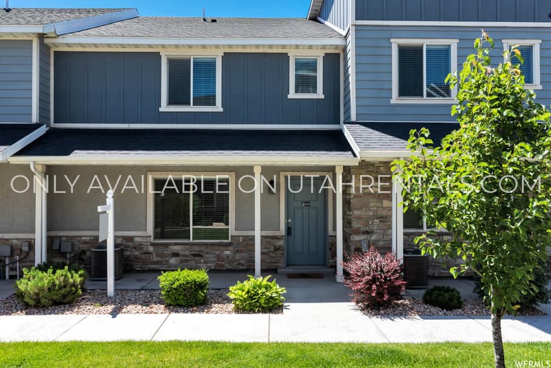 Vineyard Condo: 202 N 725 E