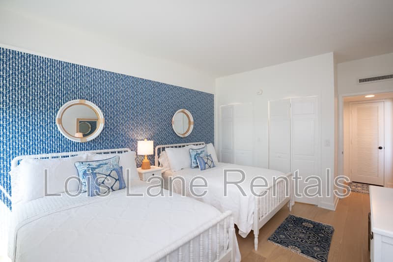Charleston Condo: 14 Lockwood Drive, #2D - 1