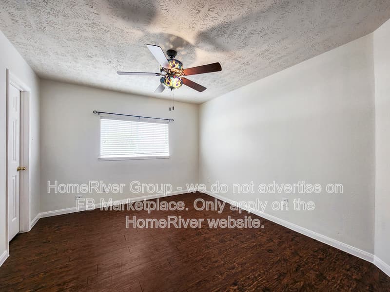 Pearland House: 3536 Pine Valley Dr