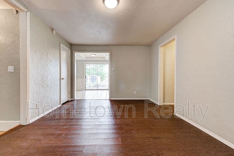 Oklahoma City House: 2817 SW 82nd Street