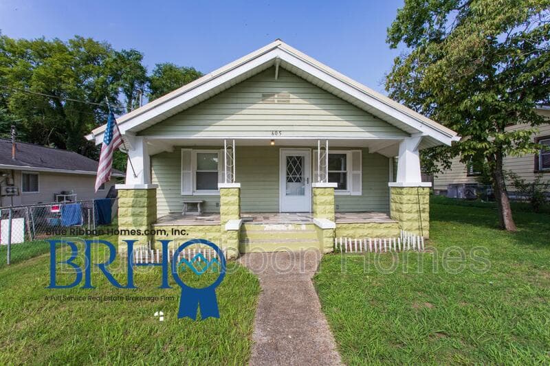 Knoxville House: 605 Victory Street Northwest
