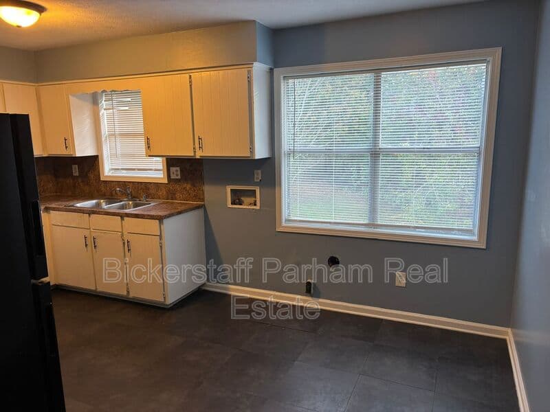 Columbus House: 4518 Moline Avenue