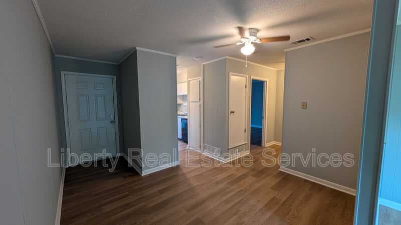 Hinesville Condo: 989 Live Oak Dr