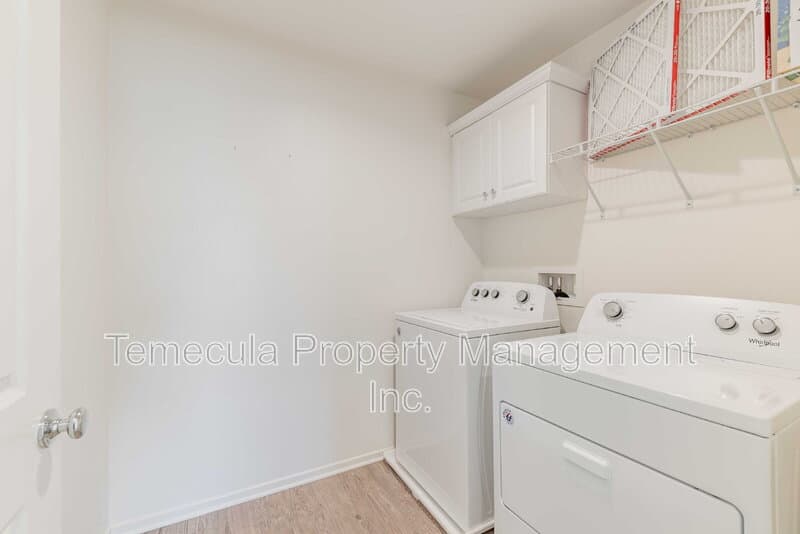 Fallbrook House: 35444 Asturian Way