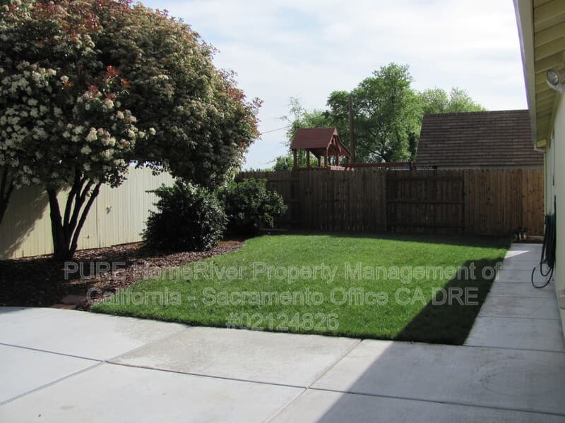 Citrus Heights House: 8649 Imran Woods Circle