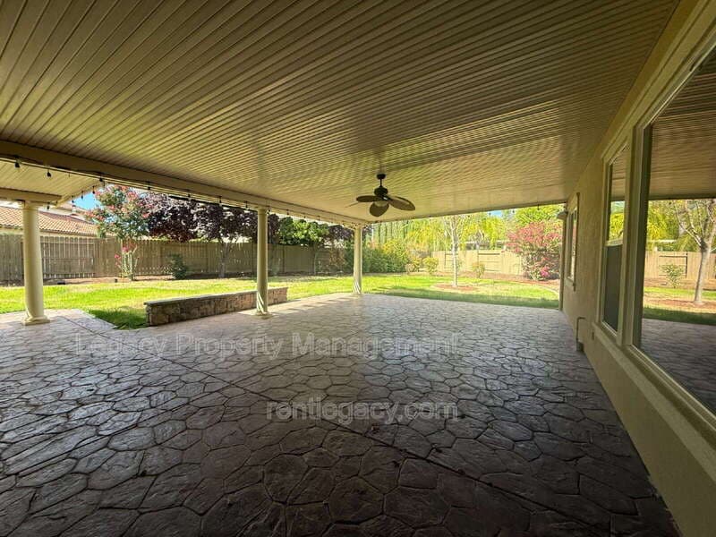 Roseville House: 8843 Latigo Court