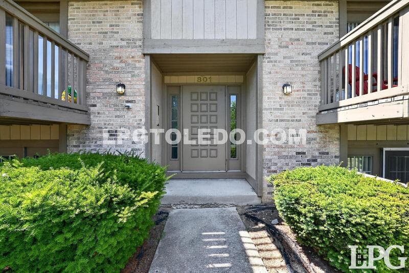 Toledo Condo: 801 Hilltop Ln.-101