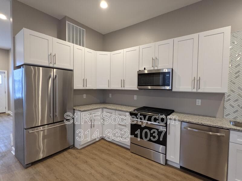 St. Louis Condo: 2206 Blendon Pl.