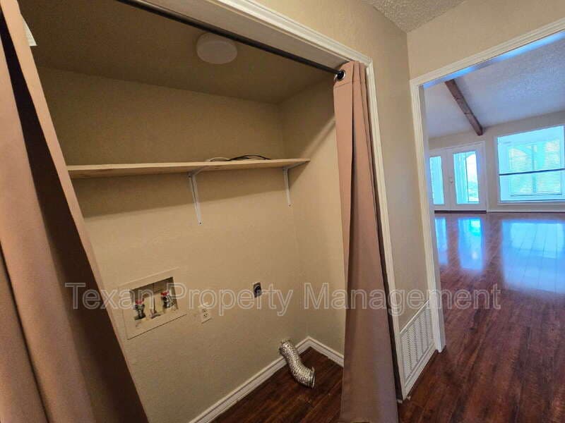 Granbury Condo: 4013 Mabery Ct