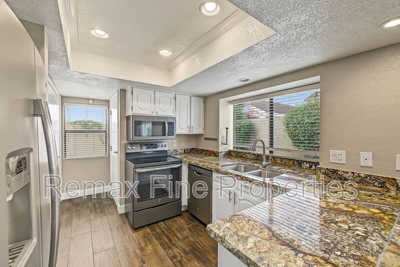 Phoenix House: 3306 E Taro Lane