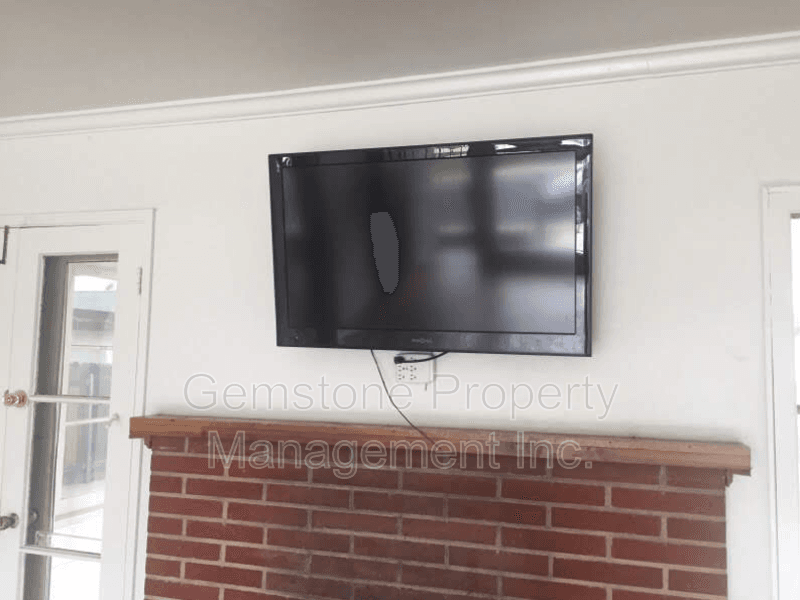San Diego House: 4938 Art St