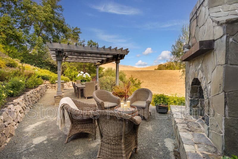 Danville House: 4482 Deer Ridge Rd