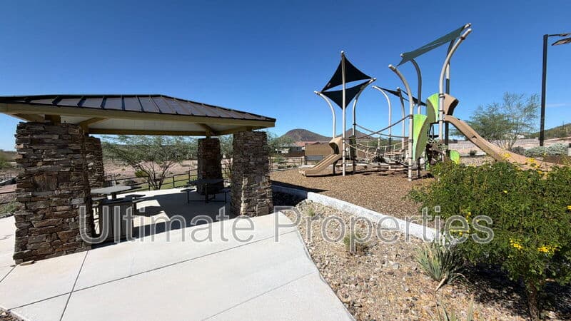 Peoria House: 31958 N 116th Ave