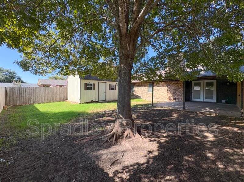 Temple House: 2101 Buckskin Trl