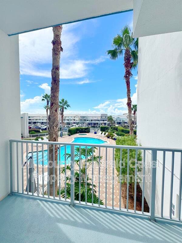 Destin Condo: 211 Durango Road
