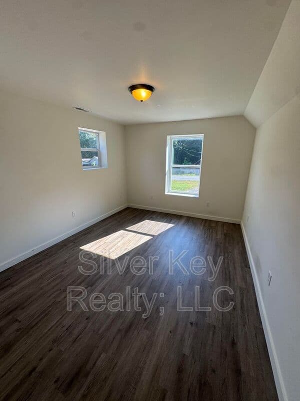 Athens House: 1603 Hutsell Drive