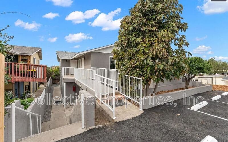 San Diego Condo: 320 Willie James Jones Avenue