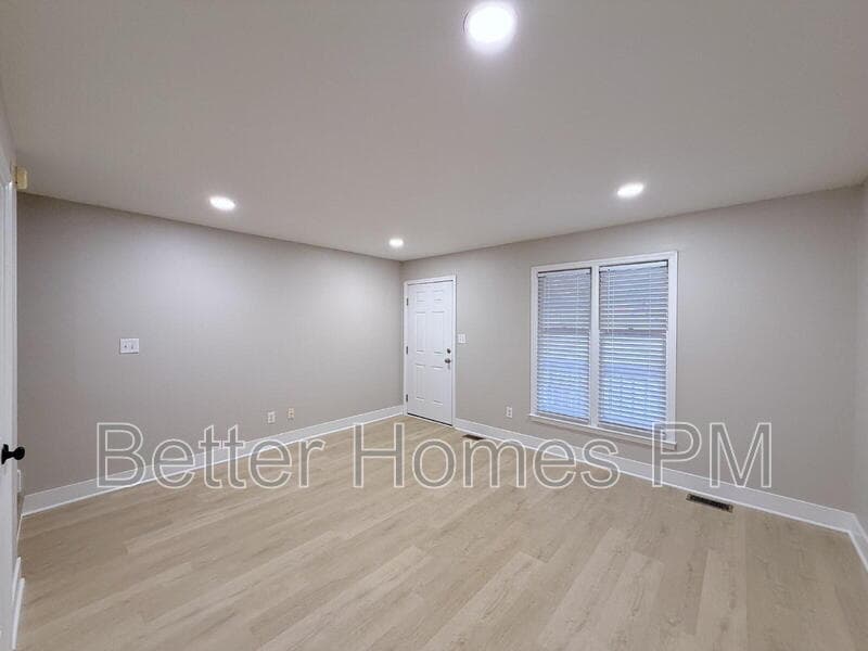 Garner Condo: 104 Stowe Place