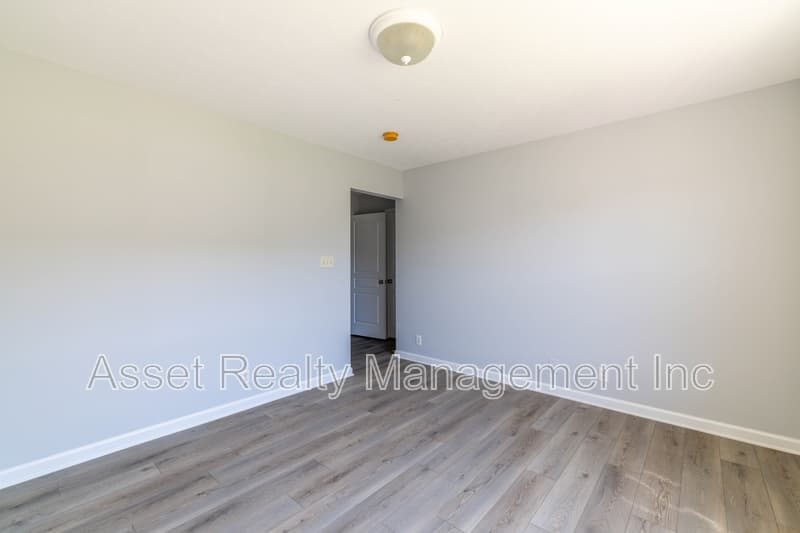 Knoxville House: 1217 Dreamview Lane
