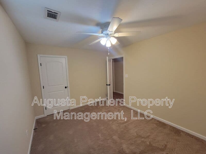 Evans House: 3460 Conifer Trl