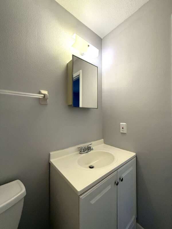 Brandon Condo: 3202 Bloomingdale Villas Court -3202