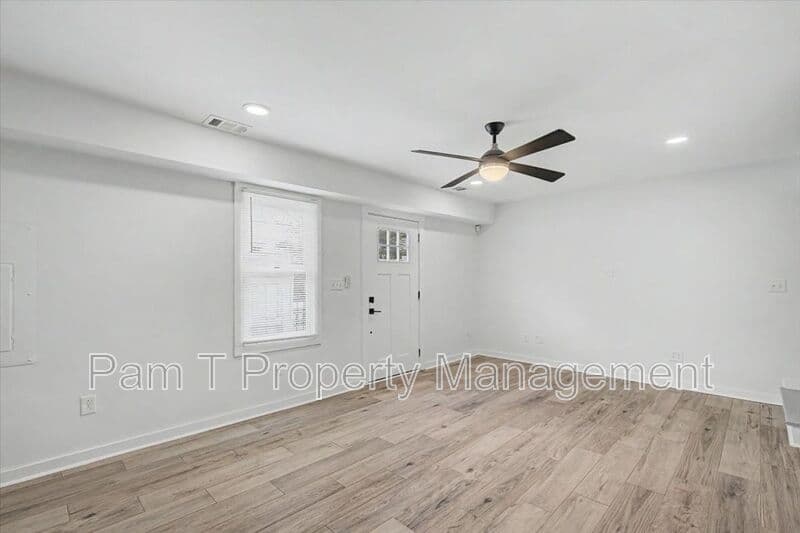 Savannah House: 201 - A W 37th St