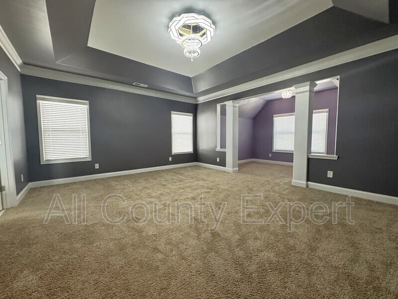 Cumming House: 4215 Hopewell Manor Drive