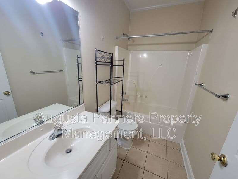 Martinez House: 211 Brook Court