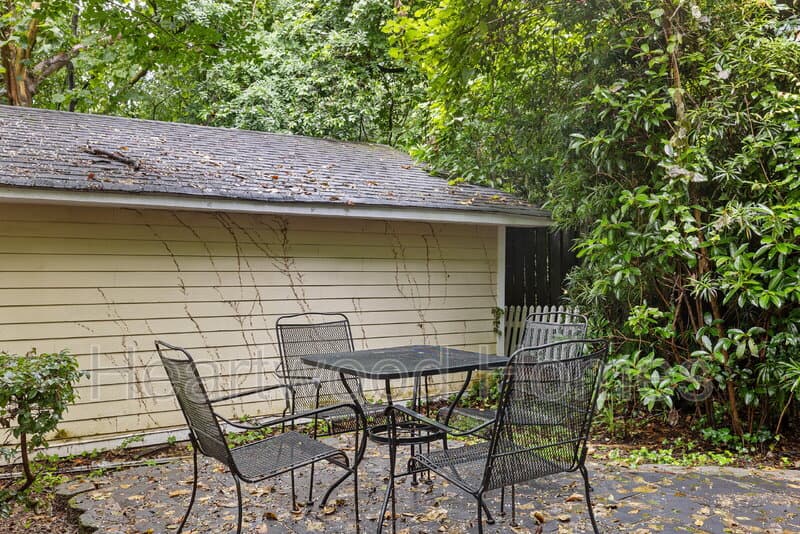 Columbia House: 921 Laurens Street