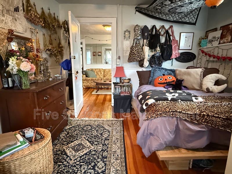 Burlington Condo: 9 Chase Street - 3